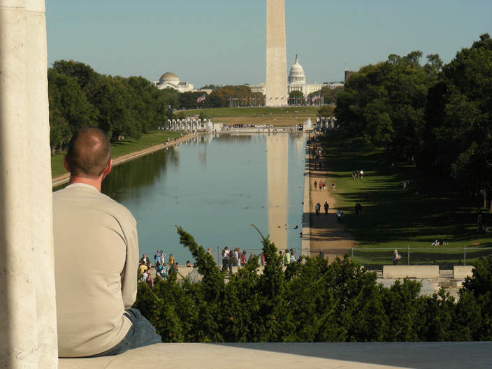 DSCN3000.gif - From the Lincoln Memorial (Oct '08)